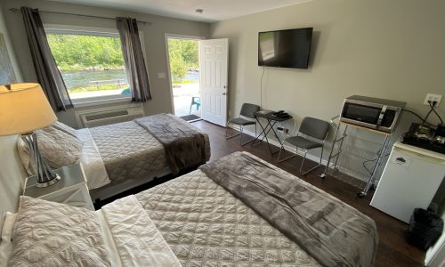Waterfront-Room
